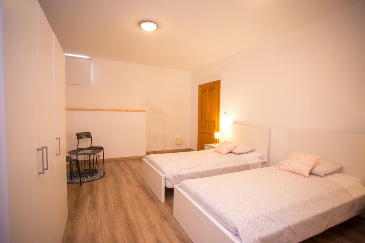Apartman Girasol Pula Apartment Ngoại thất bức ảnh